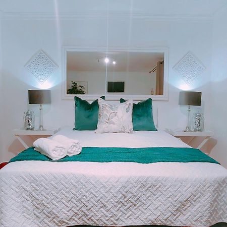 Zhantique Guest House 1- Unit 5 Боксбурґ Екстер'єр фото